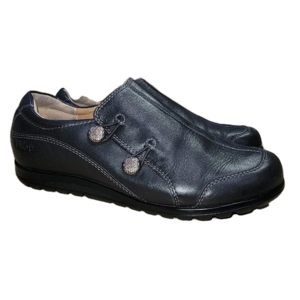 Taos Blend Women's 6.5 Black Leather Slip On Shoes Comfort Bungee Medallion